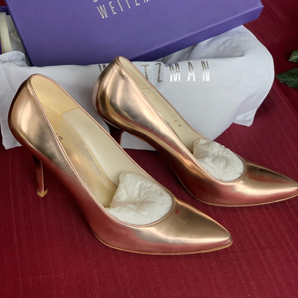 Stuart Weitzman Women's Rose Gold Leather Pumps - Picture 2 of 16